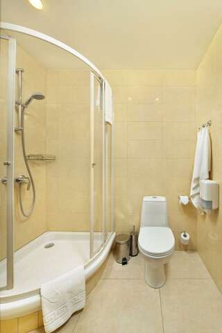 Гостиница Рождественский дворик Нижний Новгород Номер стандарт с 1 двуспальной кроватью-6